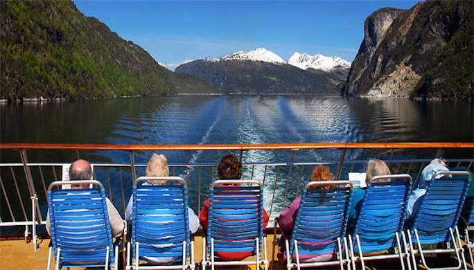 geiranger-hurtigruten-norway-740