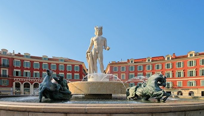 Place Massena 4