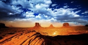 Monument_Valley_Arizona_04-300x173