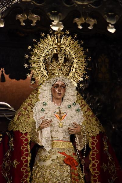 La Macarena Vierge de Seville ∏Stephane Isard