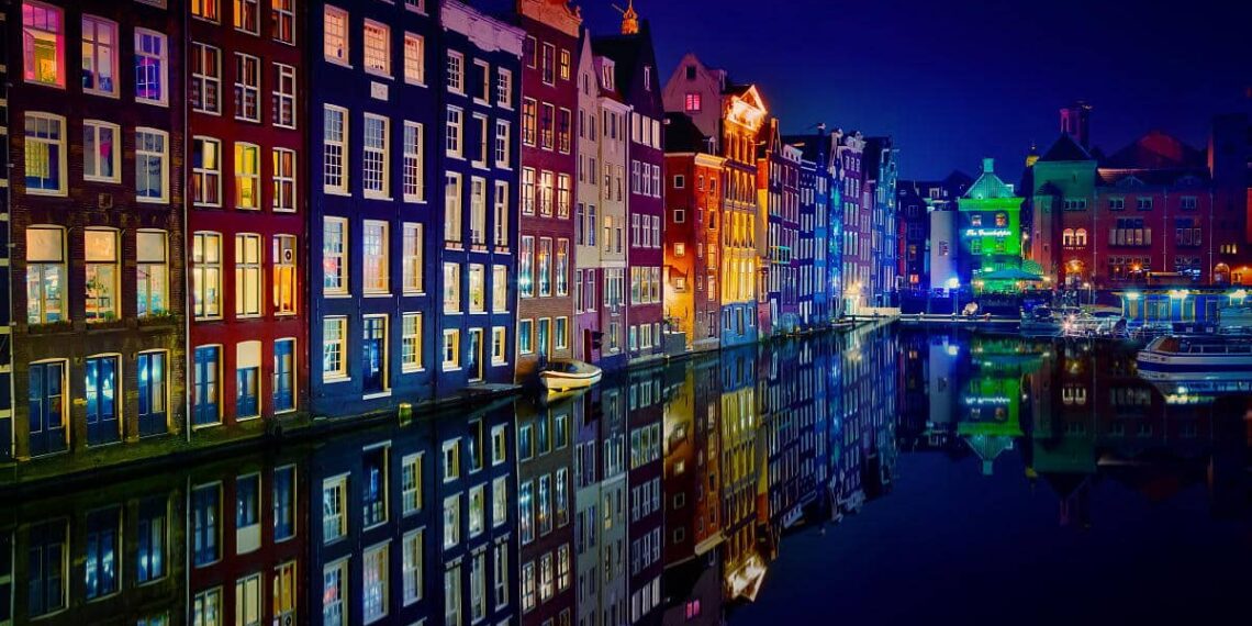 aMSTERDAM