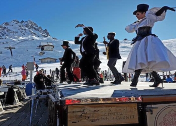 LA FOLIE DOUCE