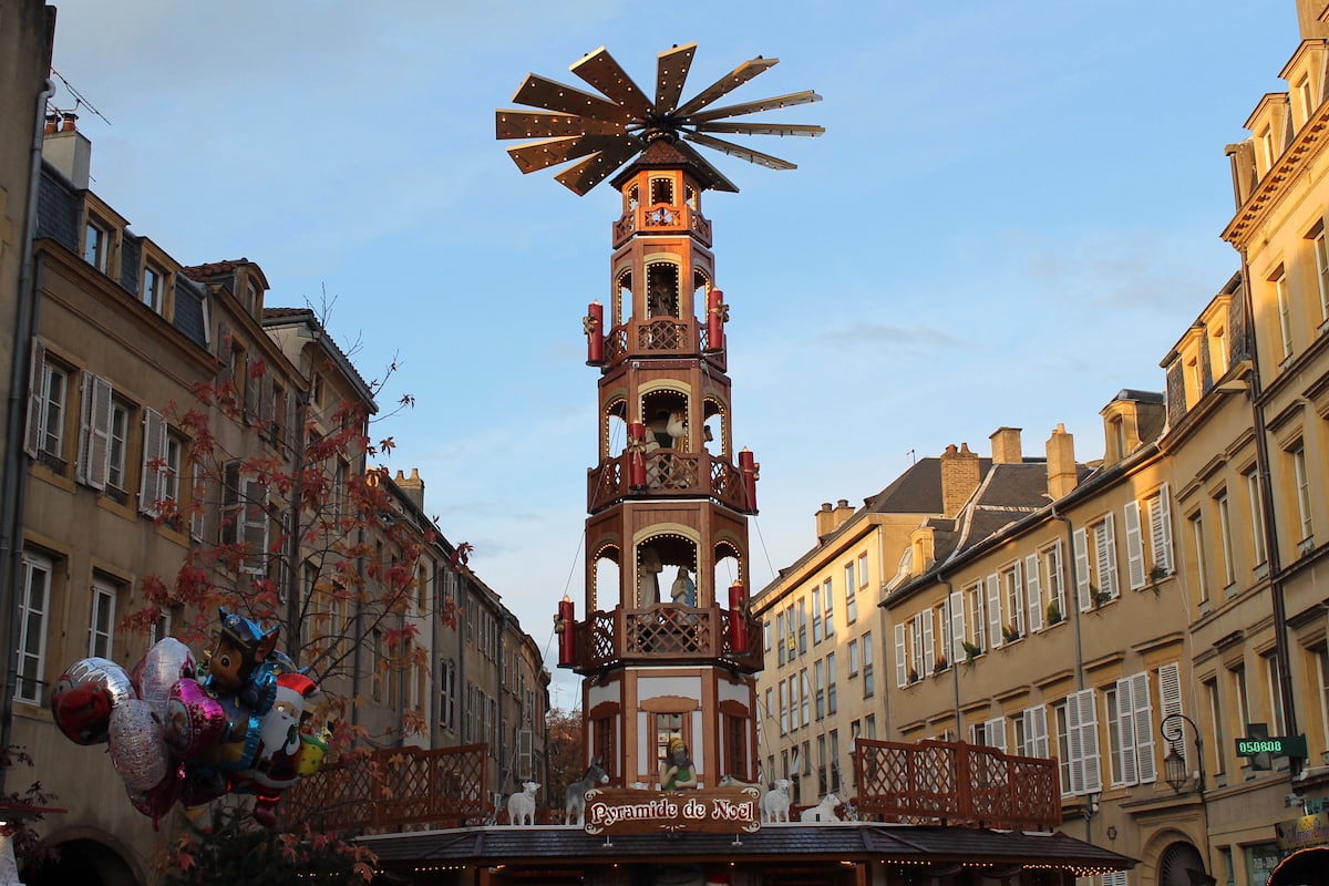 Des étoiles pleins les yeux en Moselle, c’est ça la féerie de Noël en Moselle.