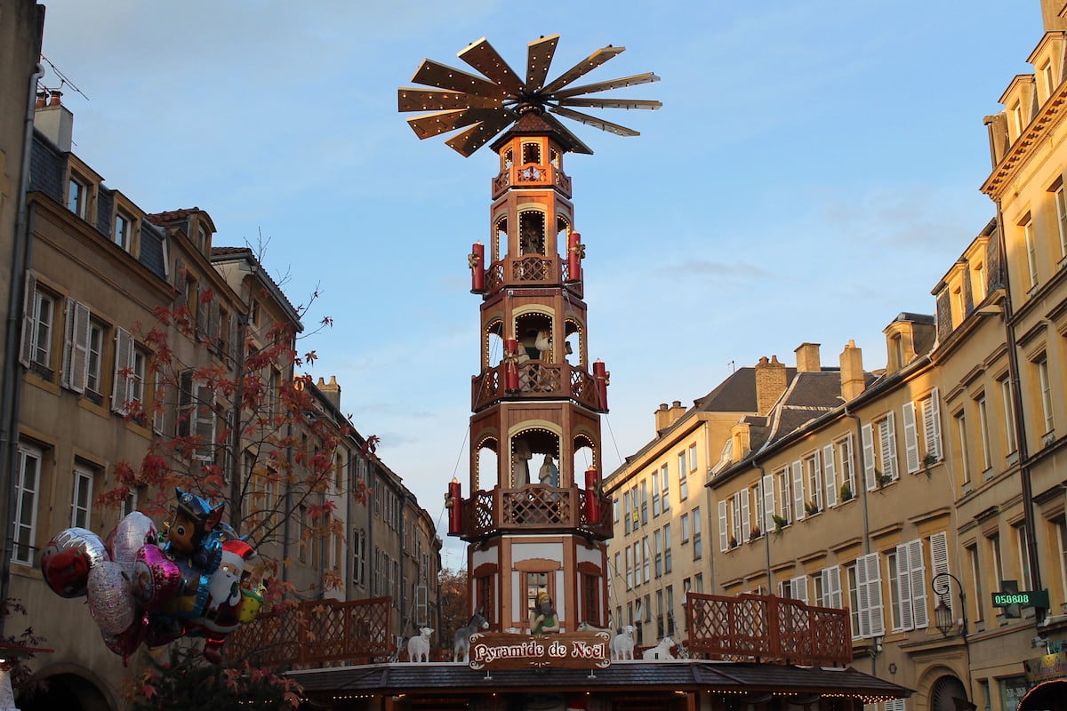 Des étoiles pleins les yeux en Moselle, c’est ça la féerie de Noël en Moselle.