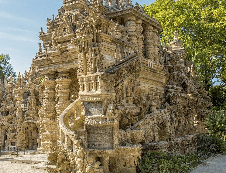 Le Palais idéal du facteur Cheval