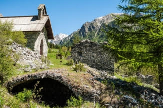 FRANCE: CET ÉTÉ LA MONTAGNE VOUS ATTENDENT