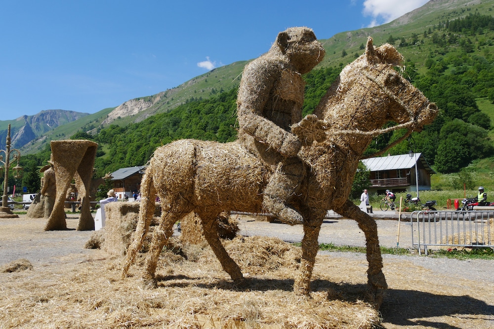 9ème Concours de Sculptures sur Paille et Foin de Valloire Du 30 juin au 5 juillet 2020