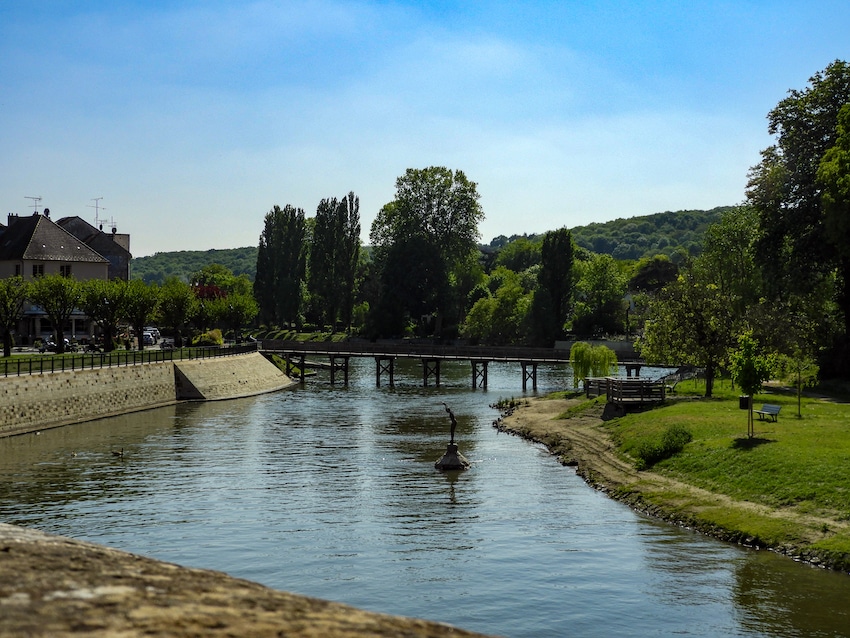 L'Isle Adam n'a rien de superflus. Juste l’essentiel. De l’eau, de l’air et la nature à portée de main.