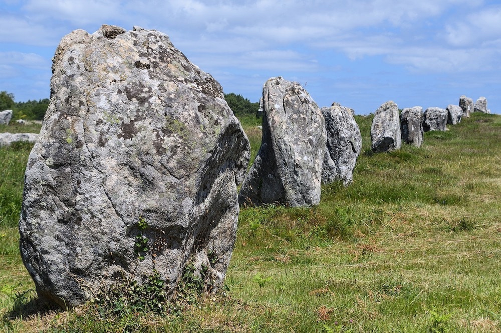 Partenariat ville de Carnac, centre des monuments nationaux.
