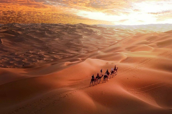 Abu Dhabi vous emmène dans le désert