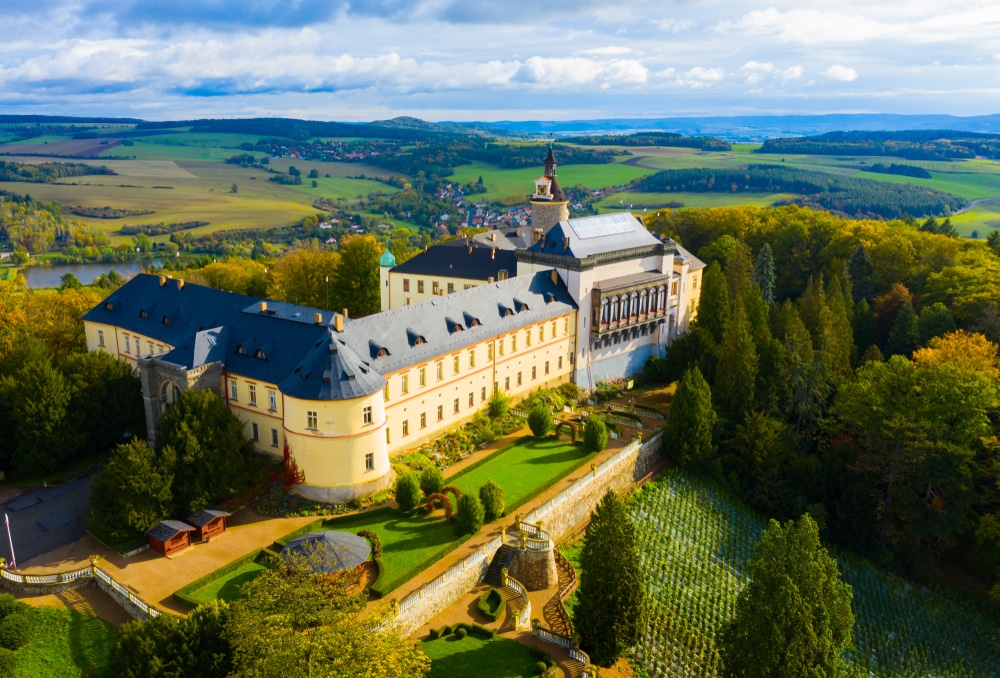 La République tchèque en 2000 châteaux