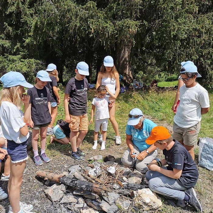 Enfants en stage trappeurs à Megève