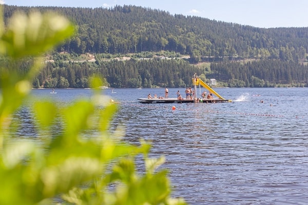 Jeux dans l'eau