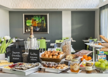 BUFFET PETIT DEJEUNER