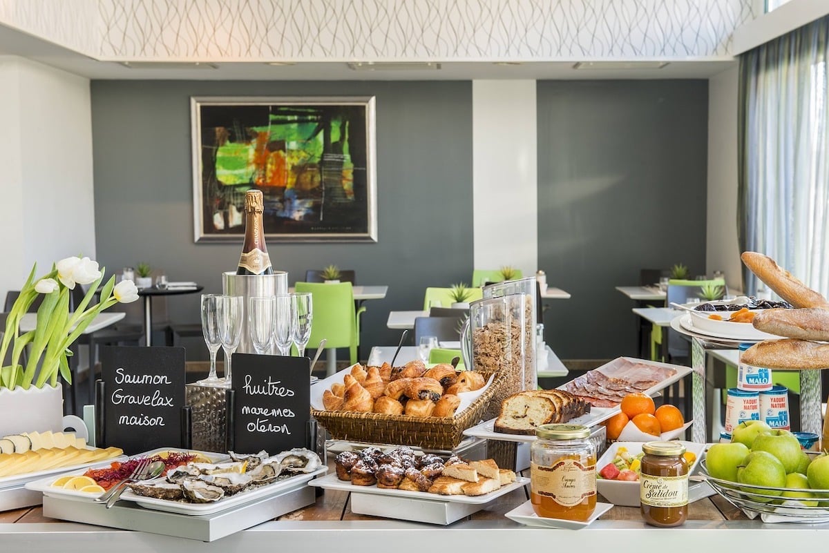 BUFFET PETIT DEJEUNER
