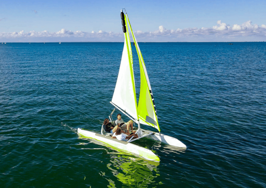 Un bateau démontable, transportable et prêt à naviguer en 15 minutes