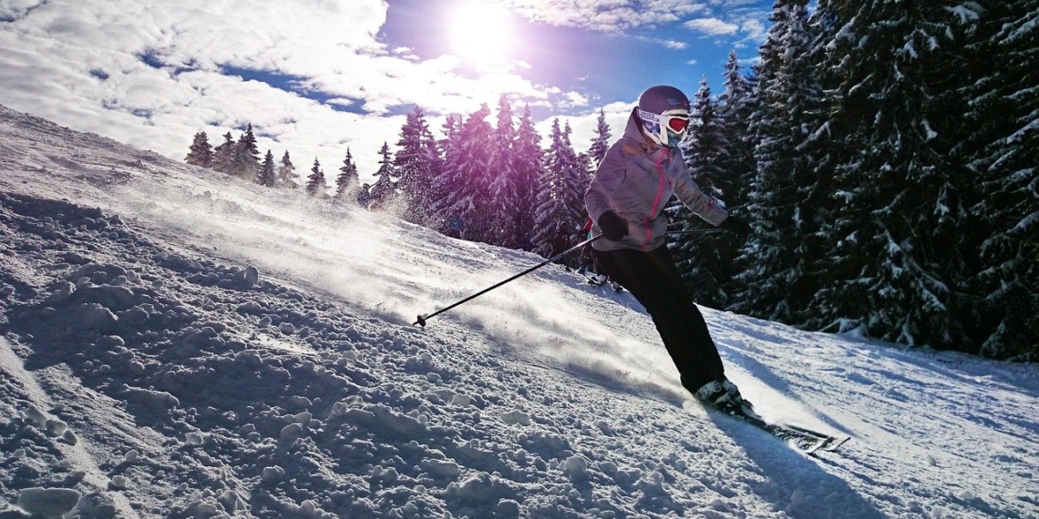 skier tignes