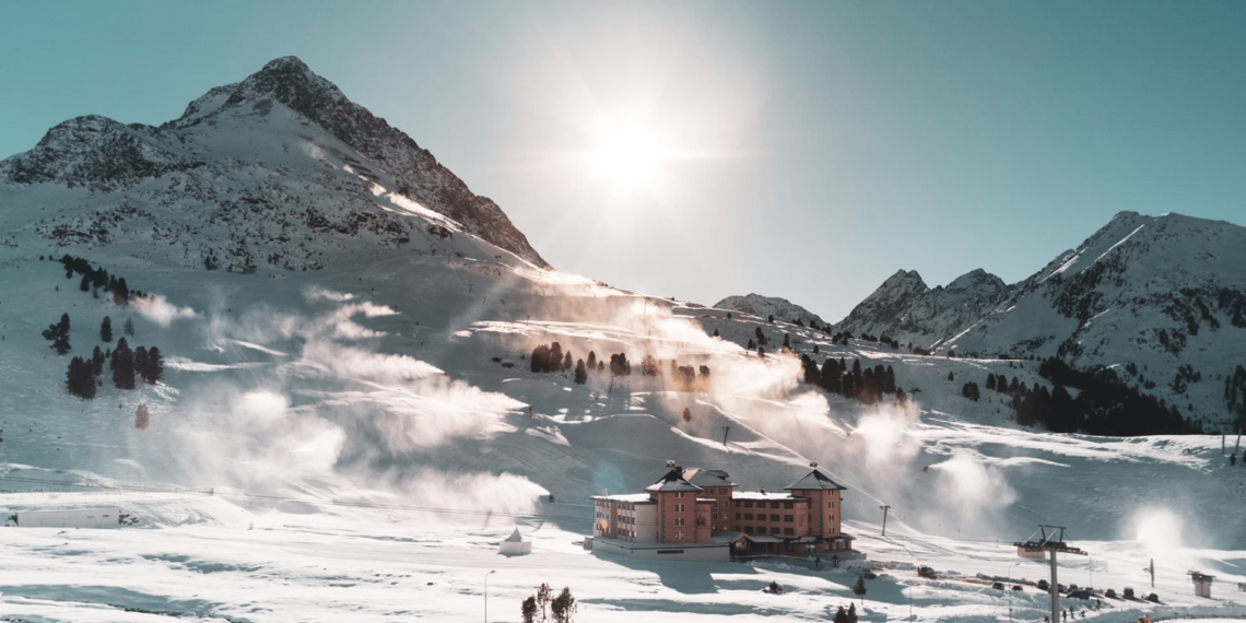 Hôtel de luxe en hiver