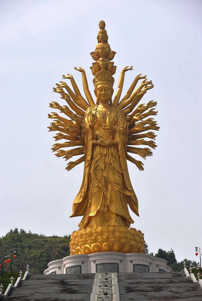 Bouddha Guanyin aux Mille Mains et aux Mille Yeux