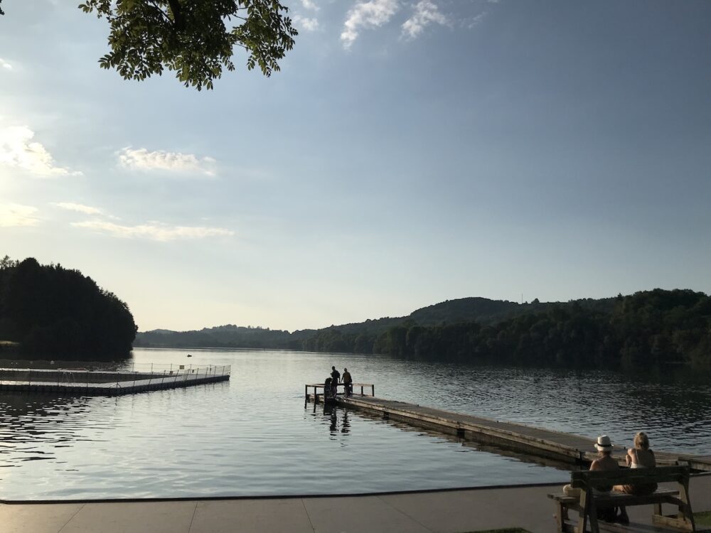 La montagne a le vent en poupe, de nombreux français ont choisi la montagne pour leurs vacances d'été.