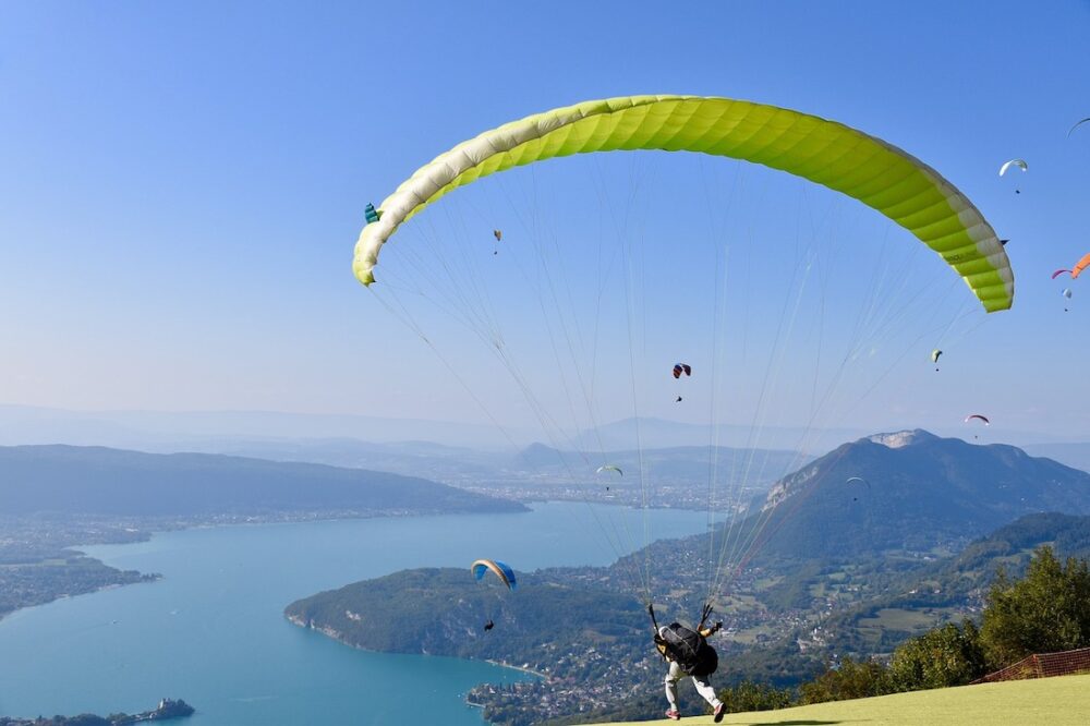 Suisse : Le territoire du Lac d’Annecy passe à l’heure d’hiver : Sur terre ou vu du ciel, le découvrir autrement