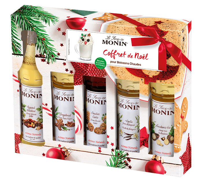 Coffret de Noël Monin Coffret de Noël - Sirops pour Café - 5x5cl Réalisez de délicieuses boissons chaudes aromatisées grâce à ce coffret découverte, du latte au chocolat en passant par un cappuccino gourmand. Vous retrouverez de nombreuses recettes à l'intérieur de ce coffret de 5 mignonnettes de sirop : • Chocolat Cookie • Vanille • Pain d'épices • Noisette grillée • Macadamia