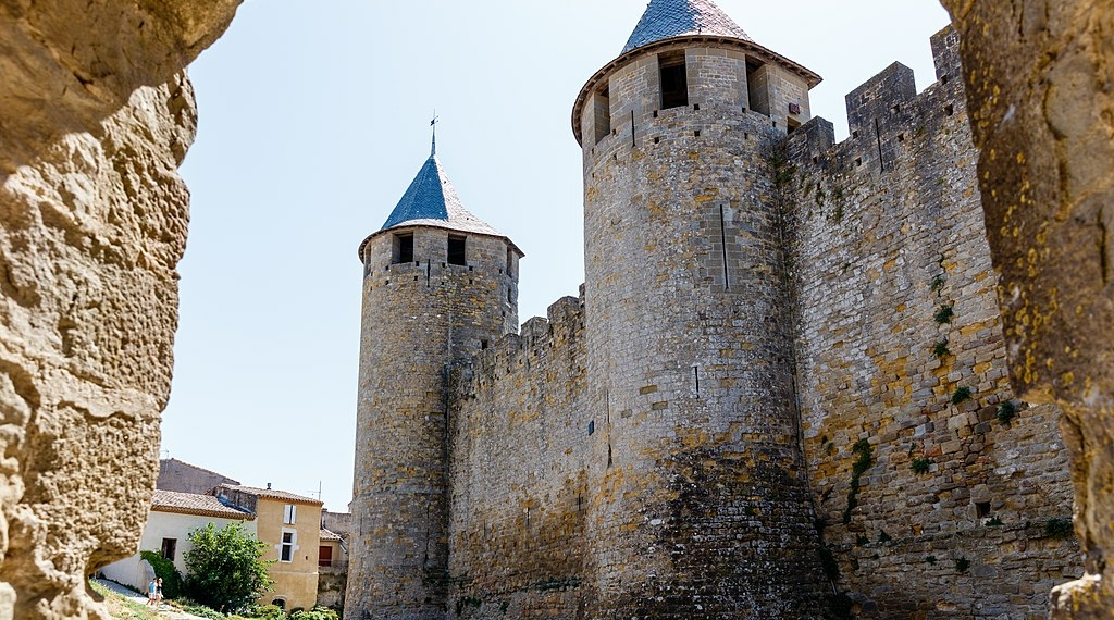 Château comtal. Photo Wikimedia Commons.