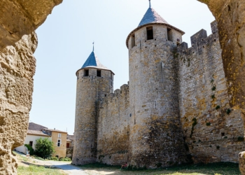 Château comtal. Photo Wikimedia Commons.