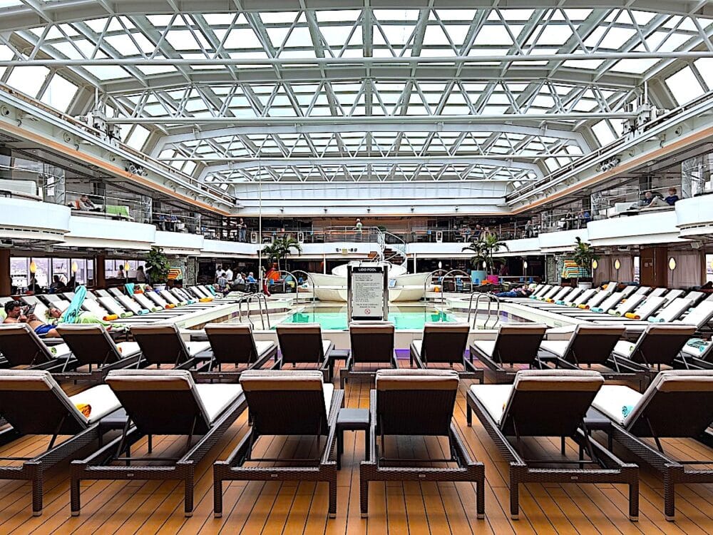 Holland America Line : Le Nieuw Statendum