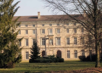 Abbaye de Cîteaux. Wikimedia Commons.