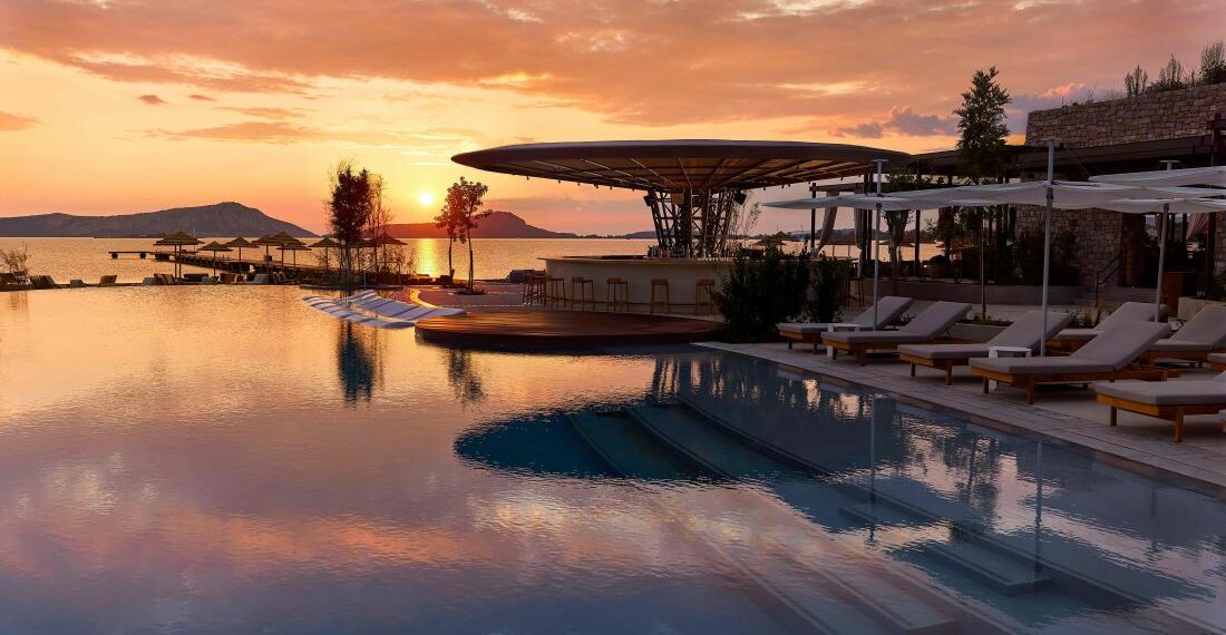 Le W Costa Navarino