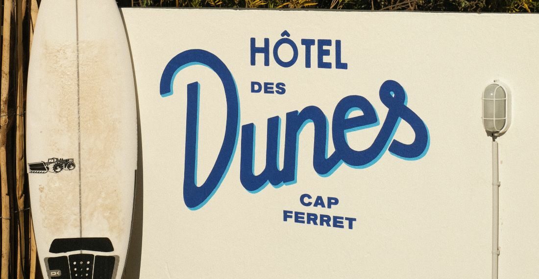 Hôtel des Dunes au Cap Ferret rénové par Atelier Delphine Carrère