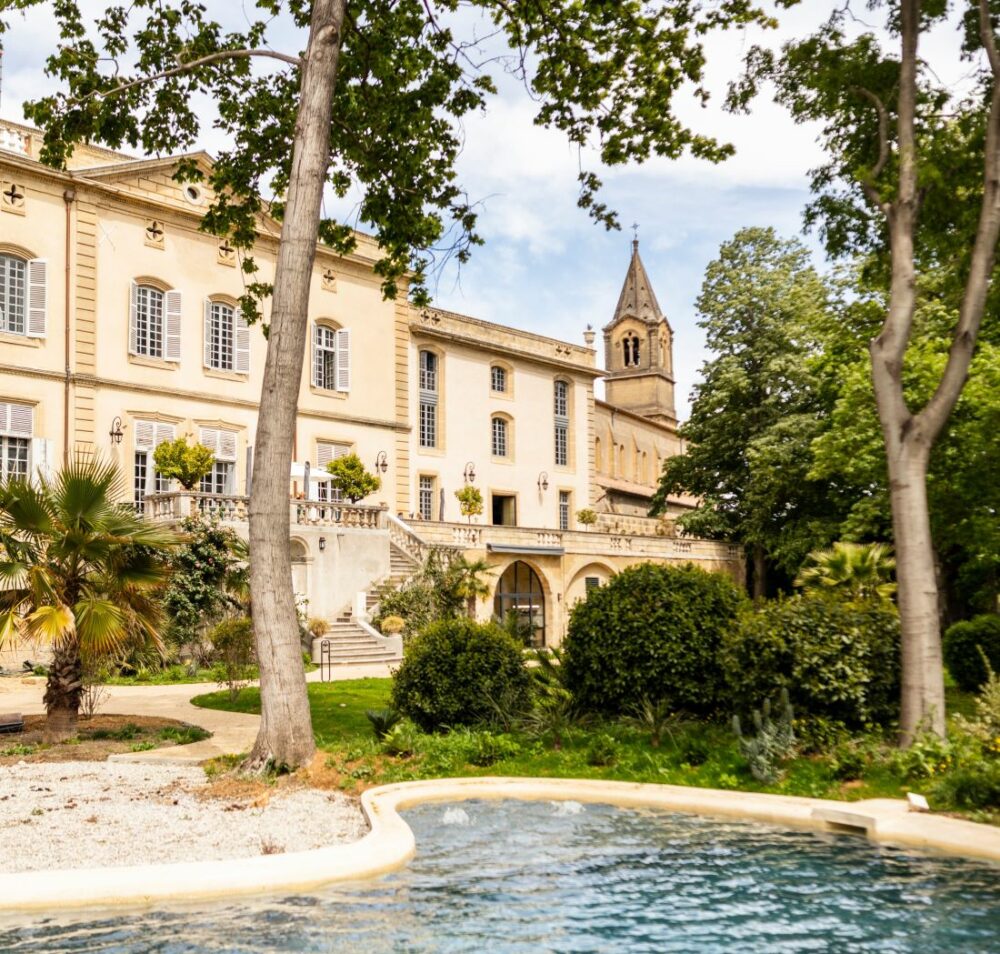 LE CHÂTEAU DE COLLIAS HÔTEL ET RESTAURANT