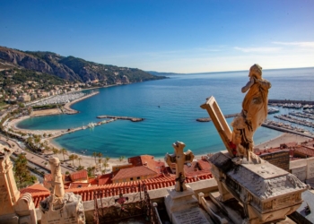 MENTON - Le cimetière du vieux château