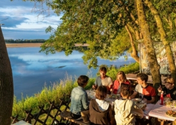 Guinguette au bord de la Loire