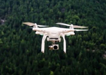 Vaujany spectacle drones