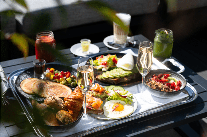 HOTEL LES BAINS - BREAKFAST - PARIS