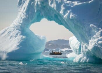 Quark Expeditions lance sa nouvelle saison Arctique 2025