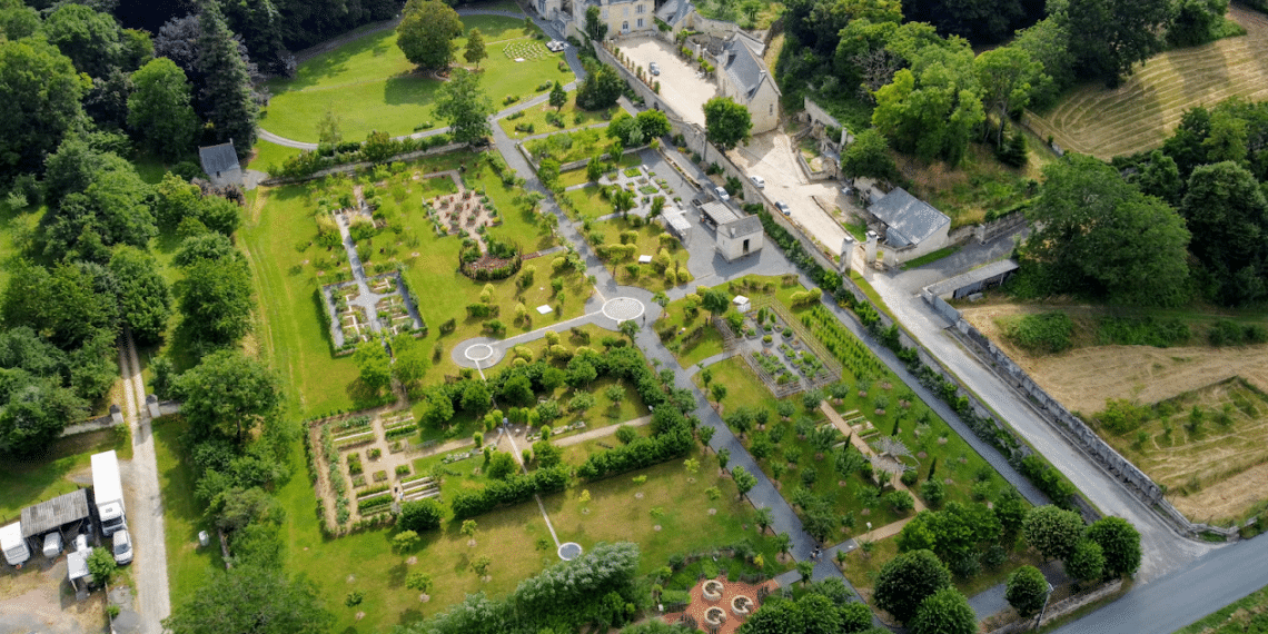 SAUMUR