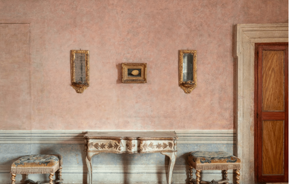 Chambre des Éléments, Villa Médicis, Rome, Vue in situ de l'exposition Le Citron, © Daniele Molajoli