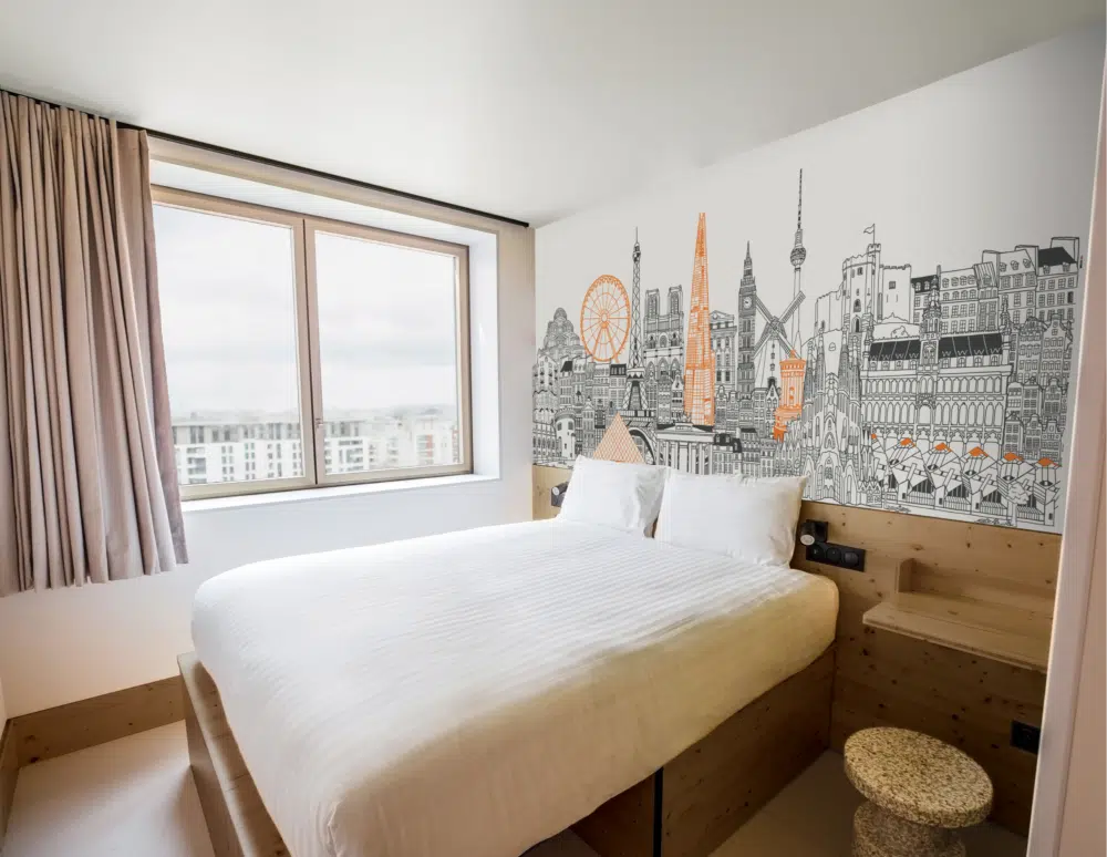 EasyHotel