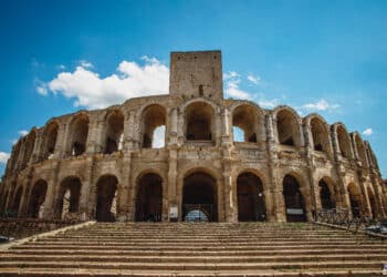 48 heures à Arles Nichée au coeur de la Provence