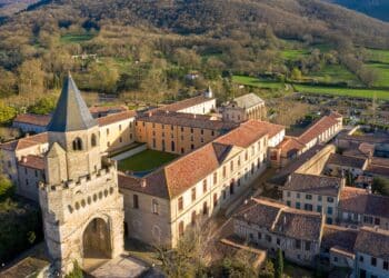 Vue aérienne de la Cité de Soreze côté clocher Saint Martin ©Philippe Roux