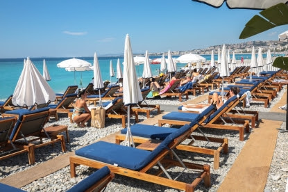 À Nice, la Plage Beau Rivage annonce l'ouverture de son Espace Tendance : le Summer Lounge