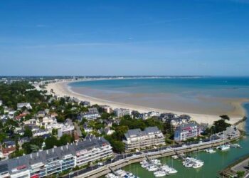 LA BAULE