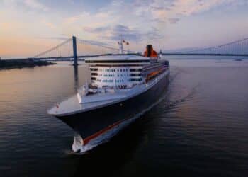 PHOTO D OUVERTURE ?QM2 in New York 20181. DR.