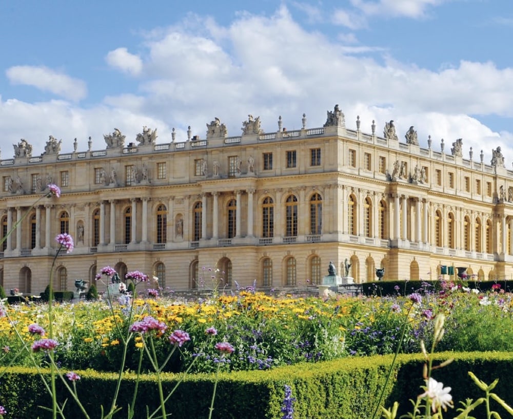 VERSAILLES