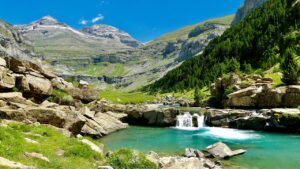 PYRENEES
