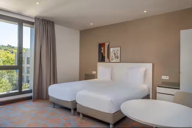 HILTON