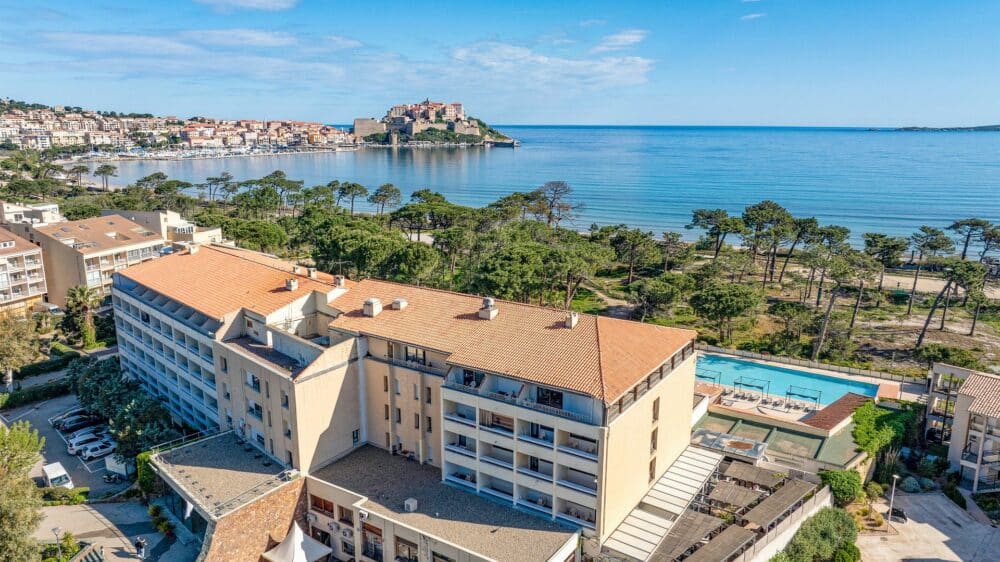 MILÉADE CALVI